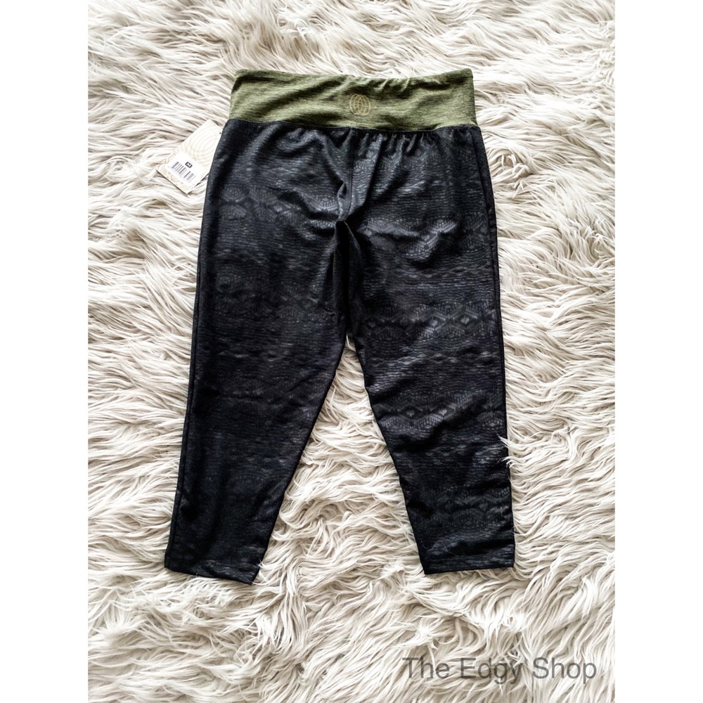 Balance Collection | Embossed Yoga Crop Leggings - Picture 2 of 4